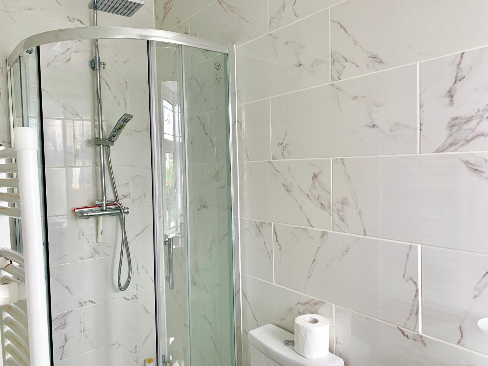 London Studio Apartments, Private Bathroom, Kitchenette, Parking, Np2 Екстер'єр фото